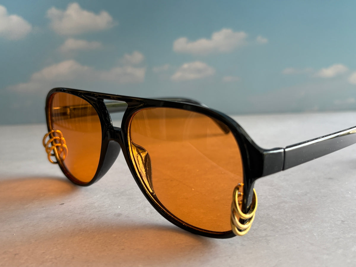 1593- The Maverick