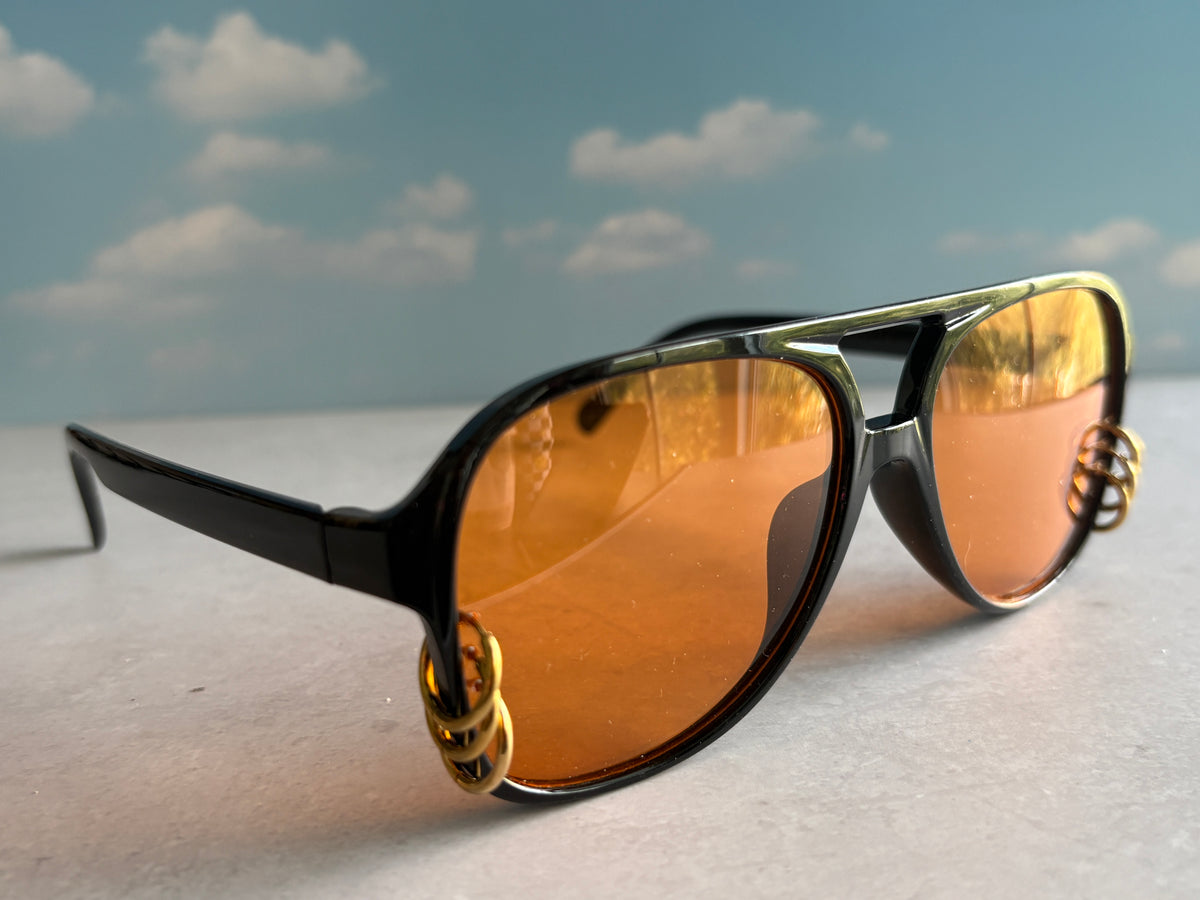 1593- The Maverick