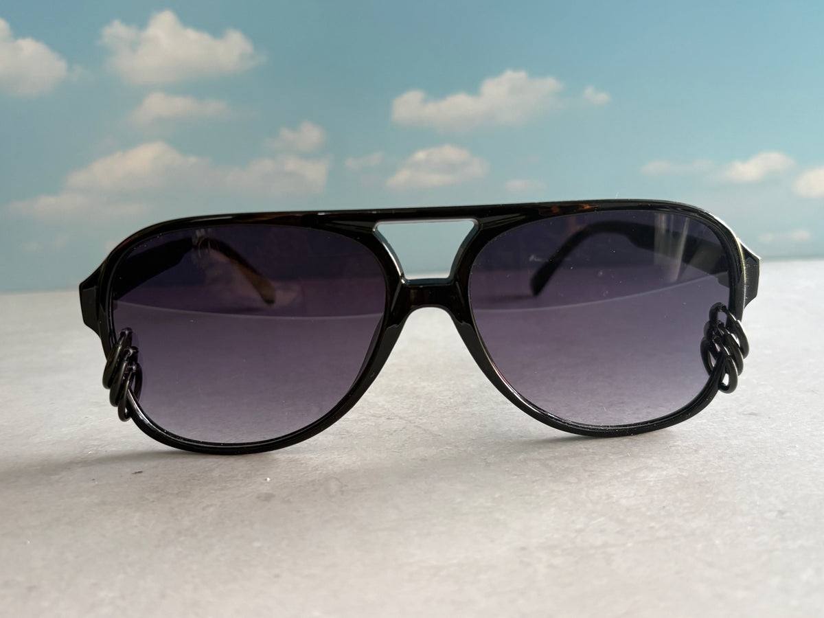 1594- The Maverick