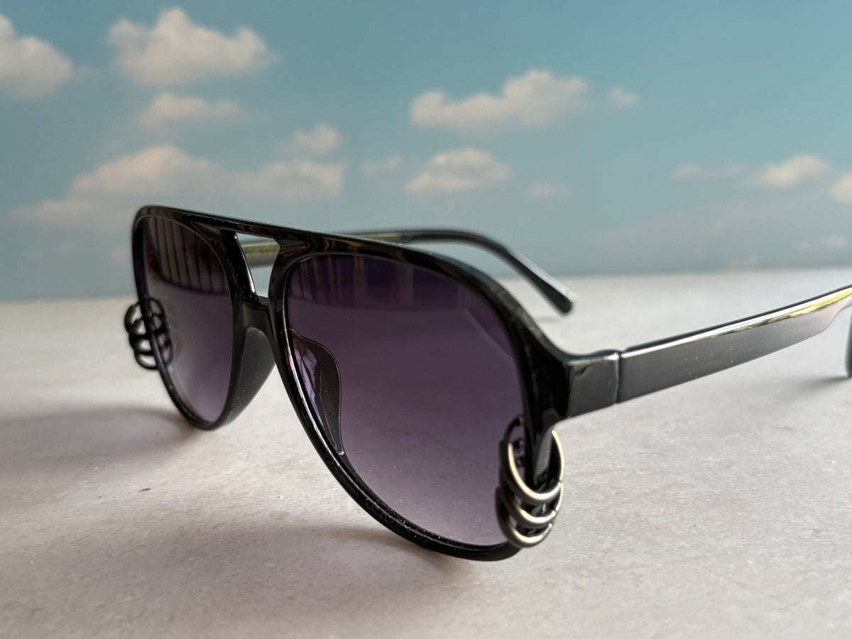 1594- The Maverick